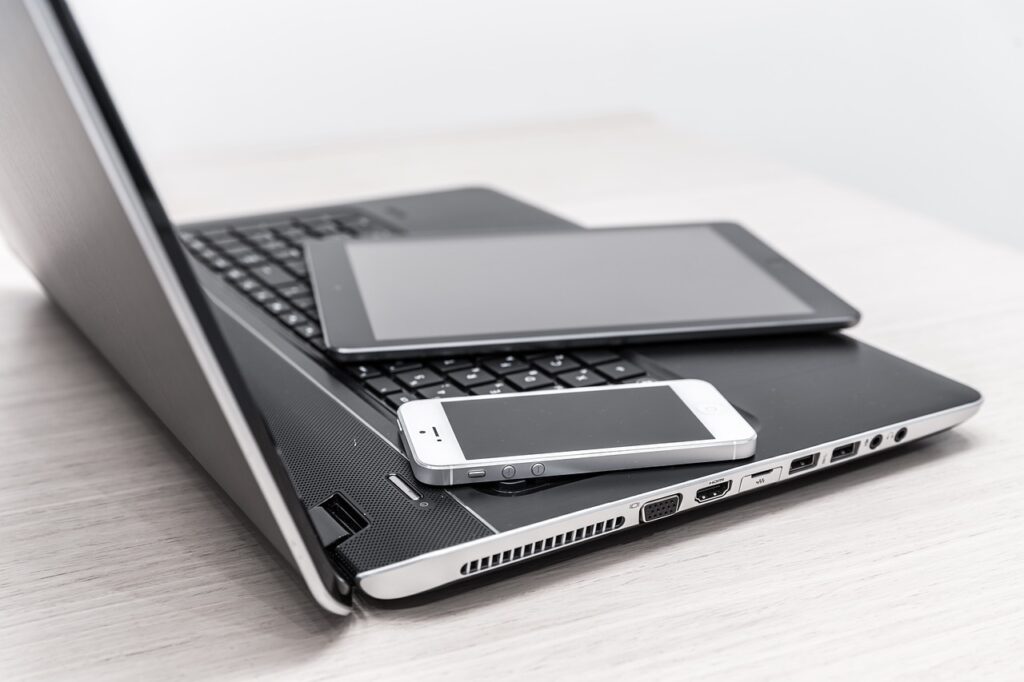 technology-6801352_1280